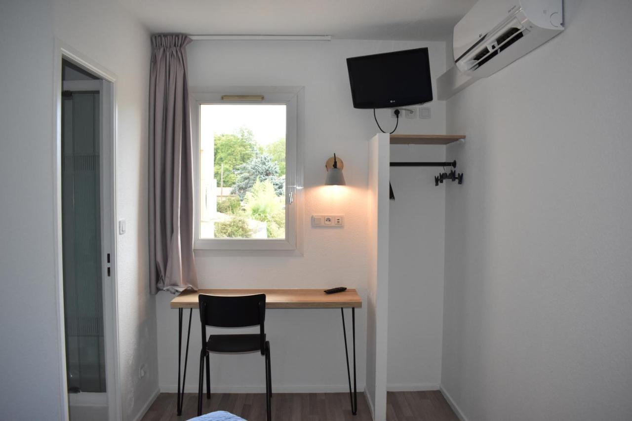 Cat'Hotel Bourg-de-Péage Esterno foto